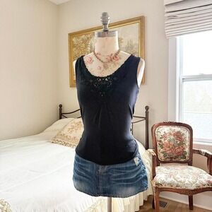 black lace tank  90s cut tag fits like‎ a medium